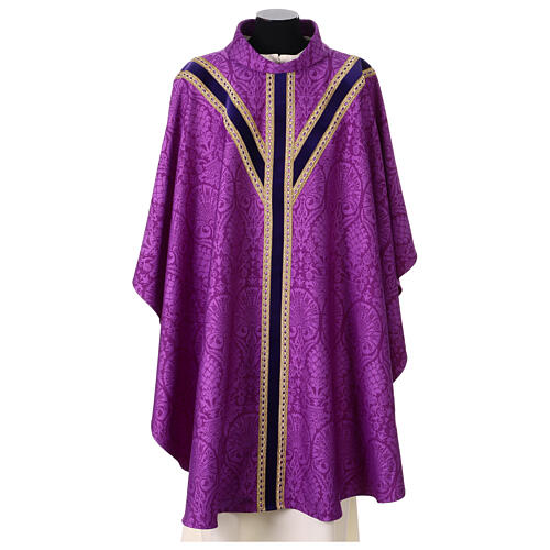 Chasuble semi-gothique galon velours passementerie or 2