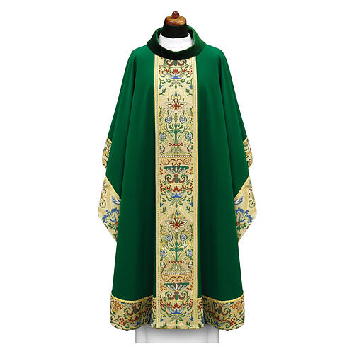 Chasuble col velours bande centrale motifs or 6