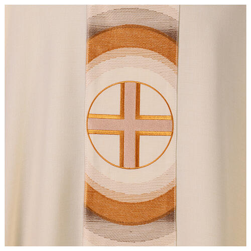 Chasuble avec croix motif circulaire 2