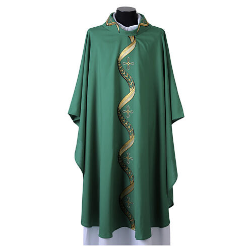 Chasuble motif ondulé croix brodée 1