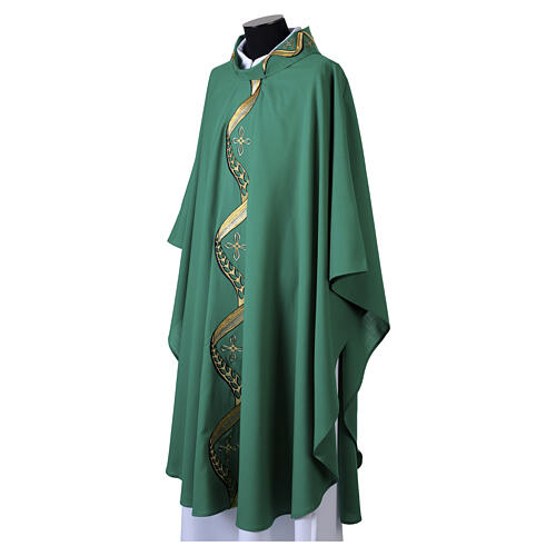 Chasuble motif ondulé croix brodée 5