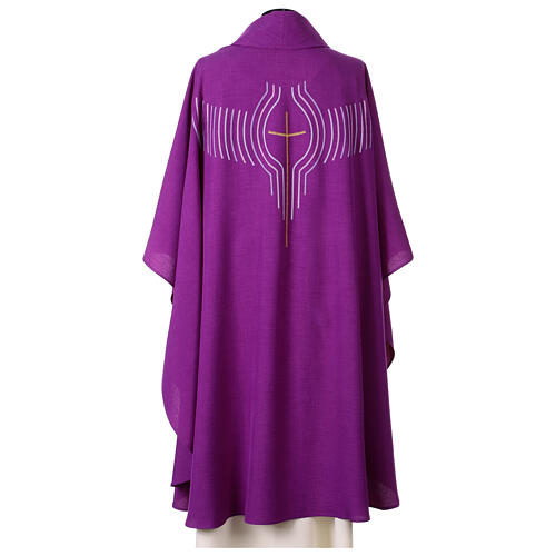 Chasuble with cross and trim details 9