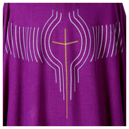 Chasuble croix détails passementerie 2