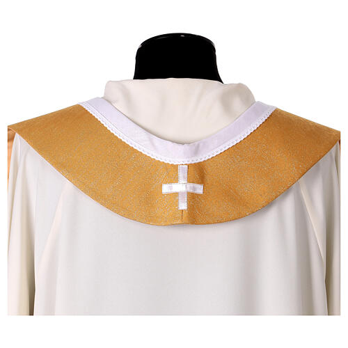 Gold chasuble with Holy Family and star 10