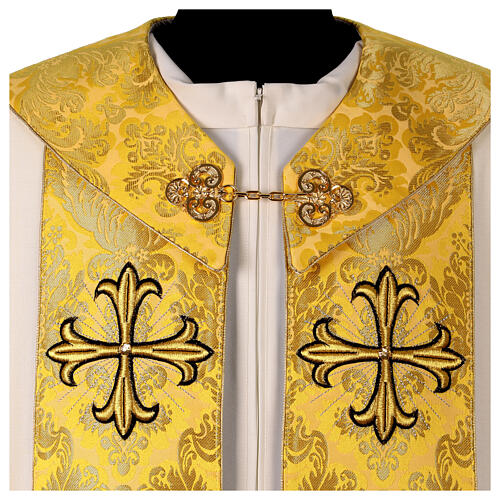 Capa de asperges tecido dourado cruzes bordadas alva branca 4