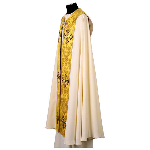 Cope with golden fabric and embroidered crosses, white alb 3