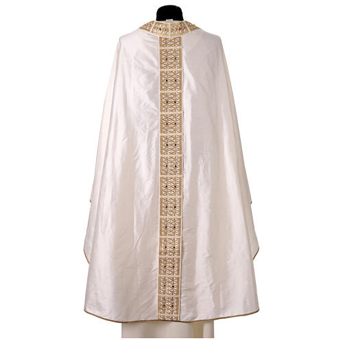 Chasuble of 100% silk with golden orphrey by Vebi Confezioni, "Première" collection 9