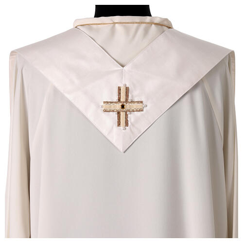 Chasuble of 100% silk with golden orphrey by Vebi Confezioni, "Première" collection 12