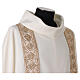 Dalmatique en polyester avec bordure dorée appliquée s8