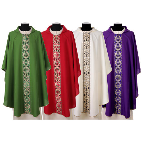 Kasel aus Polyester mit geometrischem Mittelstab – Kreuzmotiv in Schwarz und Gold 1