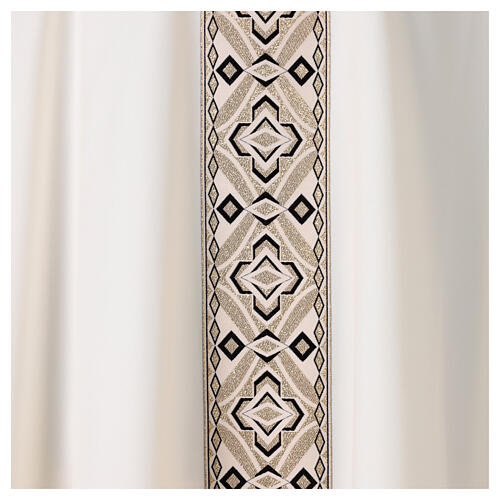 Chasuble polyester galon motif géométrique croix noir et or 8