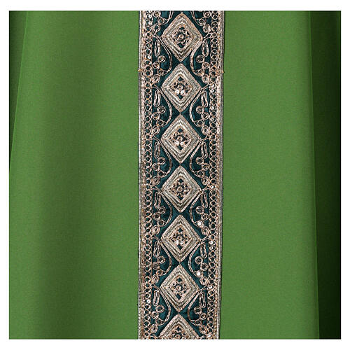 Chasuble galon appliqué doré avec strass en polyester 2