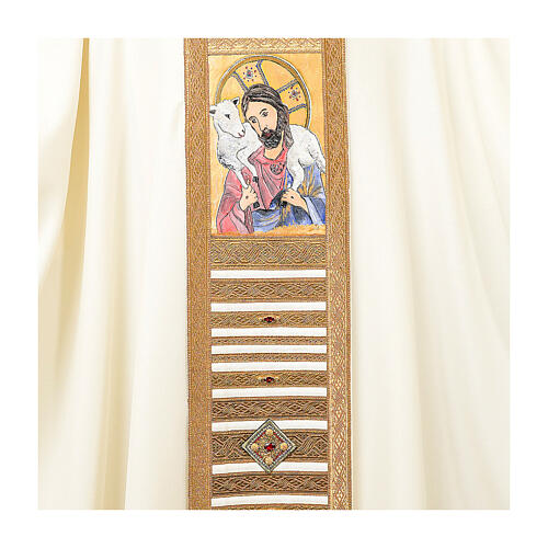 Casulla de poliéster con cuello de anillo invertido y óvalo del Buen Pastor pintado a mano Vebi Confezioni 4