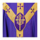 Chasuble galon or, croix et ovale IHS col ras du cou en polyester Vebi Confezioni s3