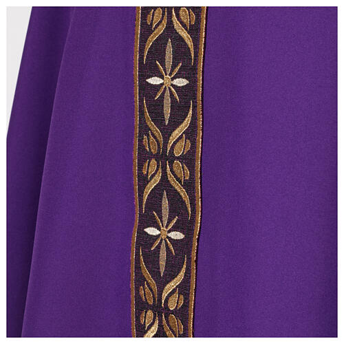 Gamma chasuble with machine-embroidered stole, gold floral motifs 9