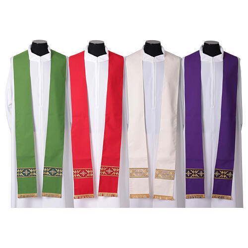 Gamma chasuble with machine-embroidered stole, gold floral motifs 11
