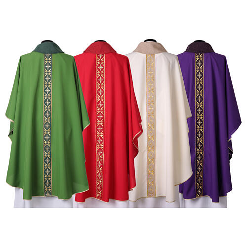 Chasuble Gamma galon brodé machine motifs floraux en or 10