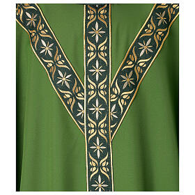 Casulla cruz de San Andrés Gamma bordados florales hilo dorado