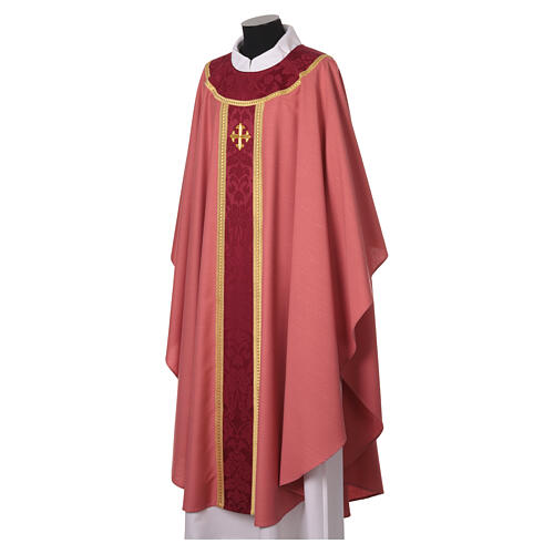 Casulla Slabbinck rosa damasco con cruz bordada 4