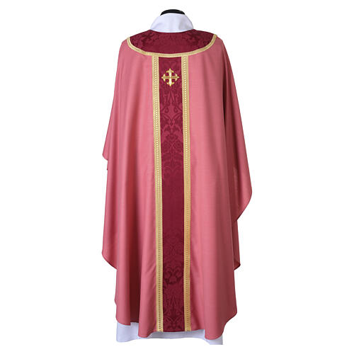 Chasuble Slabbinck rose damas avec croix brodée 6