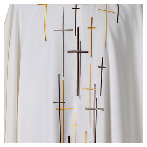 Slabbinck chasuble with reversed collar and machine-embroidered crosses 2