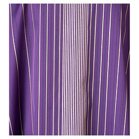 Casula Slabbinck com detalhes entrelaçados em fio dourado