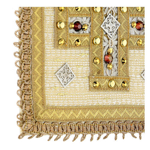 Ivory-coloured pall with cross embroidery, wool and lurex Gamma 4