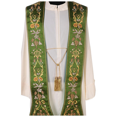 Clergy Stole in satin, machine embroidered with fringes and tassels Gamma 3
