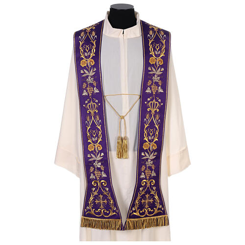 Clergy Stole in satin, machine embroidered with fringes and tassels Gamma 7