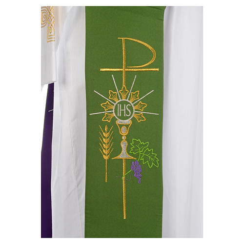 Diakonstola aus 100% Polyester, Doubleface grün-violett, mit Kelch, Hostie und Weinrebe bestickt 5
