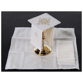 Kelchwäsche-Set, Kreuz mit floralen Verzierungen als Stickerei, aus Seide, Baumwolle und Viskose – 4-teilig