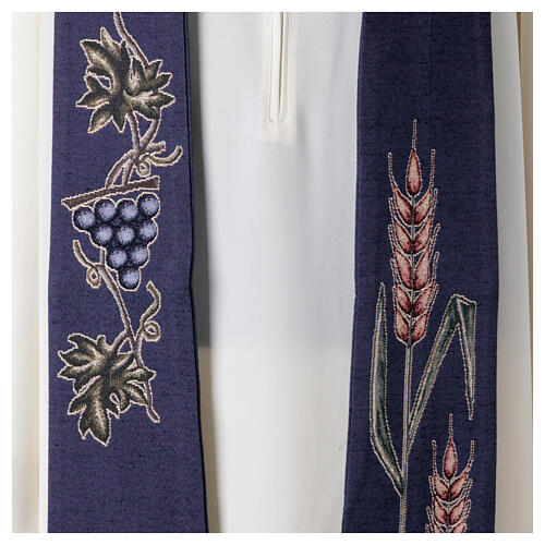 Pointed stole with wheat and grapes symbols, 4 liturgical colours 9