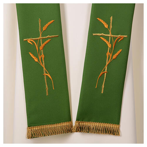 Bicoloured stole of white and green polyester, cross and wheat 3