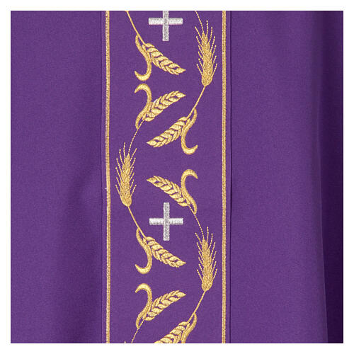 Kasel mit Innenstola und breitem V-Kragen, aus Polyester – Stickerei mit Ähren und Kreuzen 9