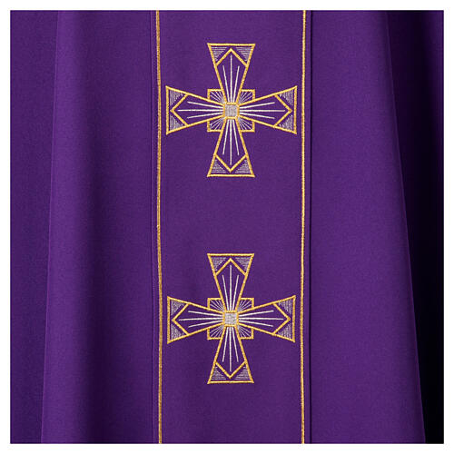 Kasel mit Innenstola und breitem V-Kragen, aus Polyester – Stickerei Kreuz in Gold und Silber 6