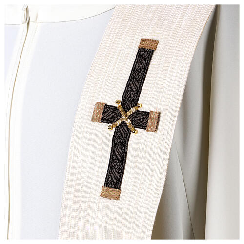 Estola branca em pura seda com passamanaria em ouro e cristais Vebi Confezioni 4