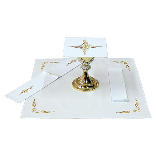 Embroidered altar linens with cross-shaped wavy pattern 2