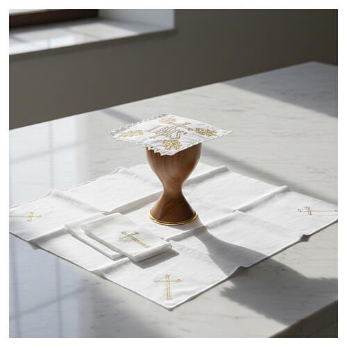 Servicio de altar 100% hilo bordado IHS y flores 2