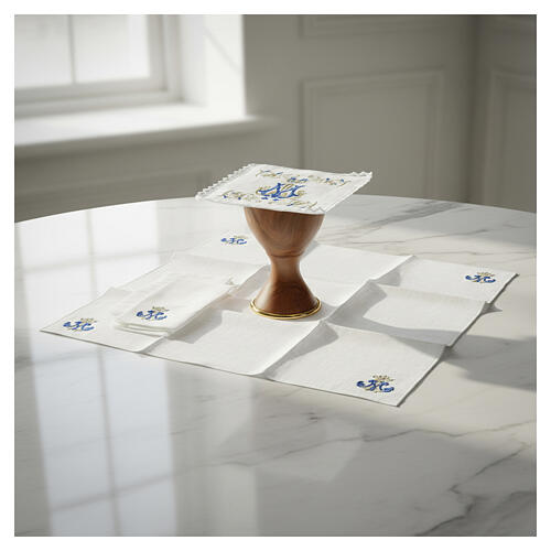 Marian Mass linen set in linen with gold and blue embroidery 2
