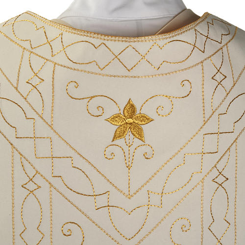 Roman chasuble with golden embroidery 6