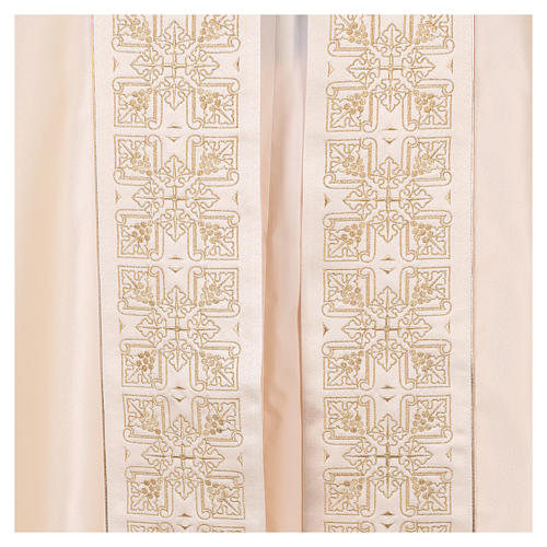 Cope in 80% cream polyester with gold embroidery 4