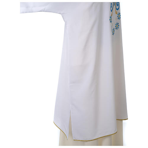 Dalmatic with Marian symbol and daisies, light 7