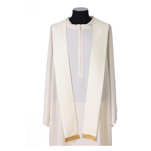 Chape avec riche broderie tissu Vatican polyester 13