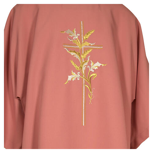 Dalmatik, Rosa, aus Polyester, mit maschineller Bestickung, Motive: Kreuz und Ähren 2