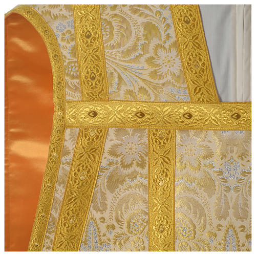 Roman Fiddleback Chasuble in golden brocade fabric with satin lining Gamma 2