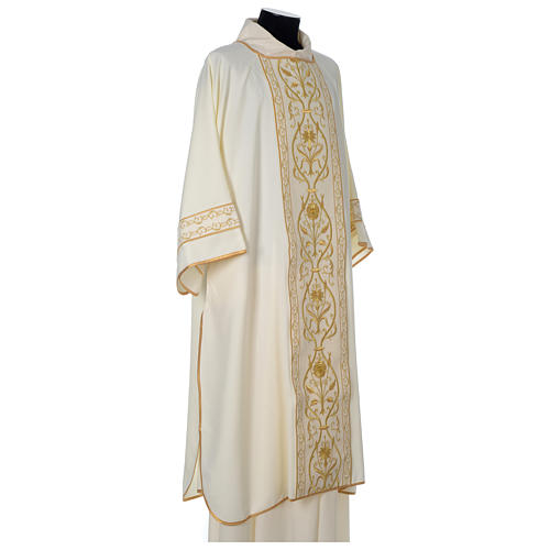 Dalmatic with velvet orphrey decorated in gold, ivory 4