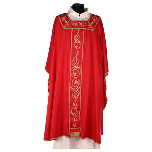 Embroidered chasuble with golden decorations in 100% polyester 5