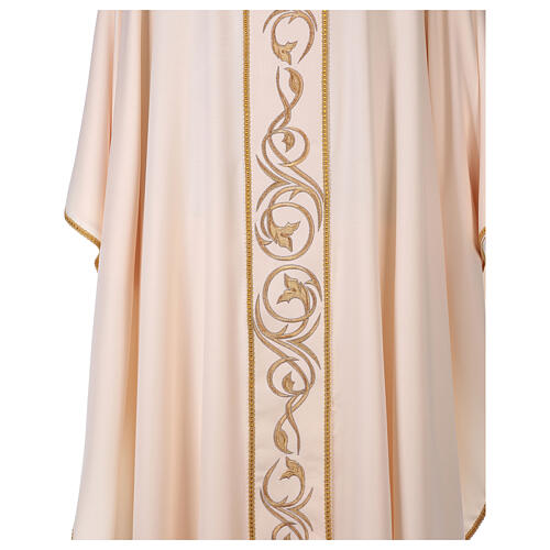 Embroidered chasuble with golden decorations in 100% polyester 6