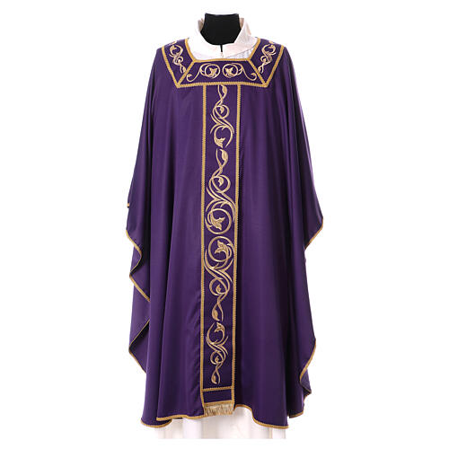 Embroidered chasuble with golden decorations in 100% polyester 9