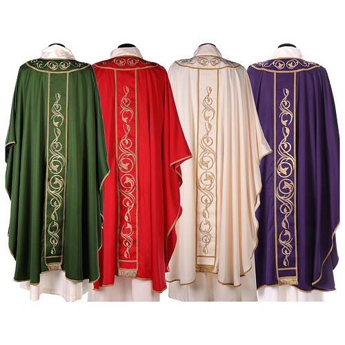 Embroidered chasuble with golden decorations in 100% polyester 10